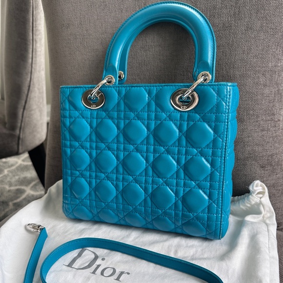 Lady Dior｜Medium Bag in Blue - Picture 2 of 12